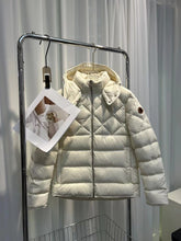 Load image into Gallery viewer, Quilted Winter Coat