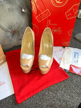 Load image into Gallery viewer, Closed Back Beige Heels