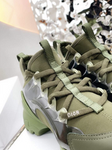 Load image into Gallery viewer, Connect Trainers