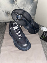 Load image into Gallery viewer, Triple Trainers - All Black