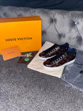 Load image into Gallery viewer, Frontrow Trainers