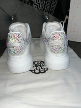 Load image into Gallery viewer, White Diamond Queens