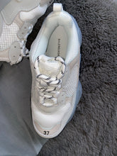 Load image into Gallery viewer, Triple Trainers - White
