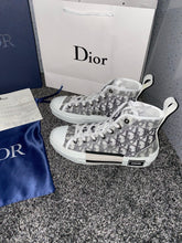 Load image into Gallery viewer, Paris High Tops