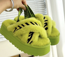 Load image into Gallery viewer, Knot Ugg Slippers