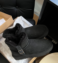 Load image into Gallery viewer, Short Ugg Boots