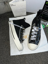 Load image into Gallery viewer, Black Hightops