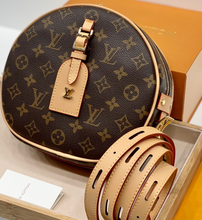 Load image into Gallery viewer, Large Chapeau Crossbody Bag