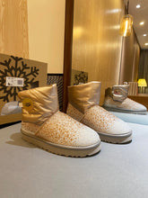 Load image into Gallery viewer, Glittery Ugg Boots