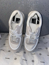 Load image into Gallery viewer, Reflective C Runners