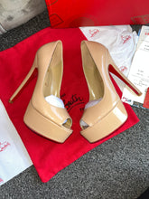 Load image into Gallery viewer, Closed Back Beige Heels