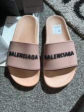 Load image into Gallery viewer, Rubber Sliders