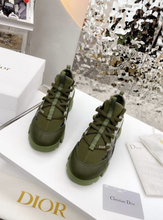 Load image into Gallery viewer, Connect Trainers