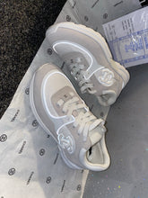 Load image into Gallery viewer, Reflective C Runners