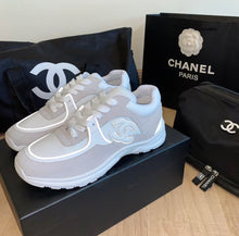 Load image into Gallery viewer, Reflective C Runners