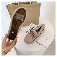 Load image into Gallery viewer, Bow Ugg Slippers