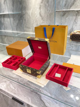 Load image into Gallery viewer, Jewellery Box