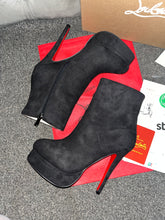 Load image into Gallery viewer, Black Heels