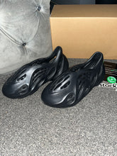 Load image into Gallery viewer, Black Foam Shoes