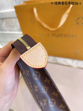 Load image into Gallery viewer, Brown Leather Clutch Bag