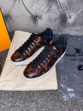 Load image into Gallery viewer, Frontrow Trainers