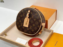 Load image into Gallery viewer, Large Chapeau Crossbody Bag