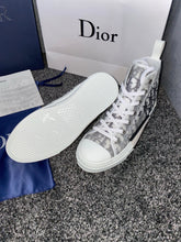 Load image into Gallery viewer, Paris High Tops