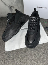 Load image into Gallery viewer, Triple Trainers - All Black