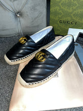 Load image into Gallery viewer, Black G Pumps