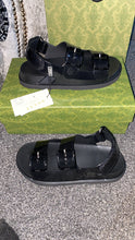 Load image into Gallery viewer, Black G Strapped Sandals