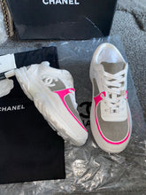 Load image into Gallery viewer, White, Pink & Grey C Runners