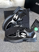 Load image into Gallery viewer, Black & Silver Runner Trainers