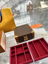 Load image into Gallery viewer, Jewellery Box