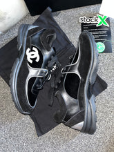 Load image into Gallery viewer, Black & Silver Runner Trainers