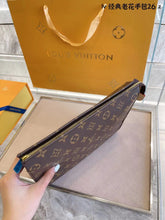 Load image into Gallery viewer, Brown Leather Clutch Bag