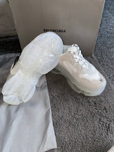 Load image into Gallery viewer, Triple Trainers - White