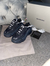 Load image into Gallery viewer, Triple Trainers - All Black