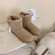 Load image into Gallery viewer, Glittery Bow Ugg Boots