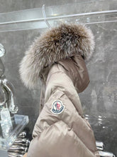 Load image into Gallery viewer, Long Mon Winter Coat