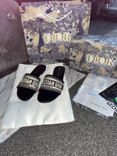 Load image into Gallery viewer, Black Paris Sandals