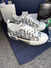 Load image into Gallery viewer, Low Paris Trainers