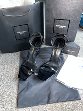 Load image into Gallery viewer, Black Saint Heels