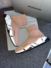 Load image into Gallery viewer, Tan Sock Trainers