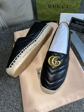 Load image into Gallery viewer, Black G Pumps