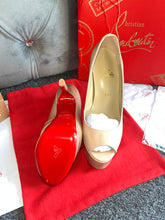 Load image into Gallery viewer, Closed Back Beige Heels