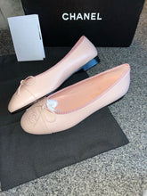 Load image into Gallery viewer, Pink C Flat Shoes