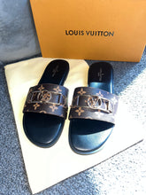 Load image into Gallery viewer, Buckle Sandals