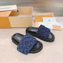 Load image into Gallery viewer, Elastic Suede Pillow Sliders