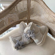 Load image into Gallery viewer, Bow Boots
