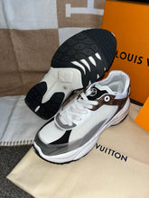 Load image into Gallery viewer, Louis Trainers
